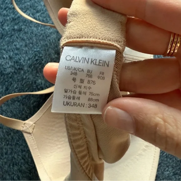 Calvin Klein 34B Adjustable Wireless Nude Bra - Picture 5 of 5